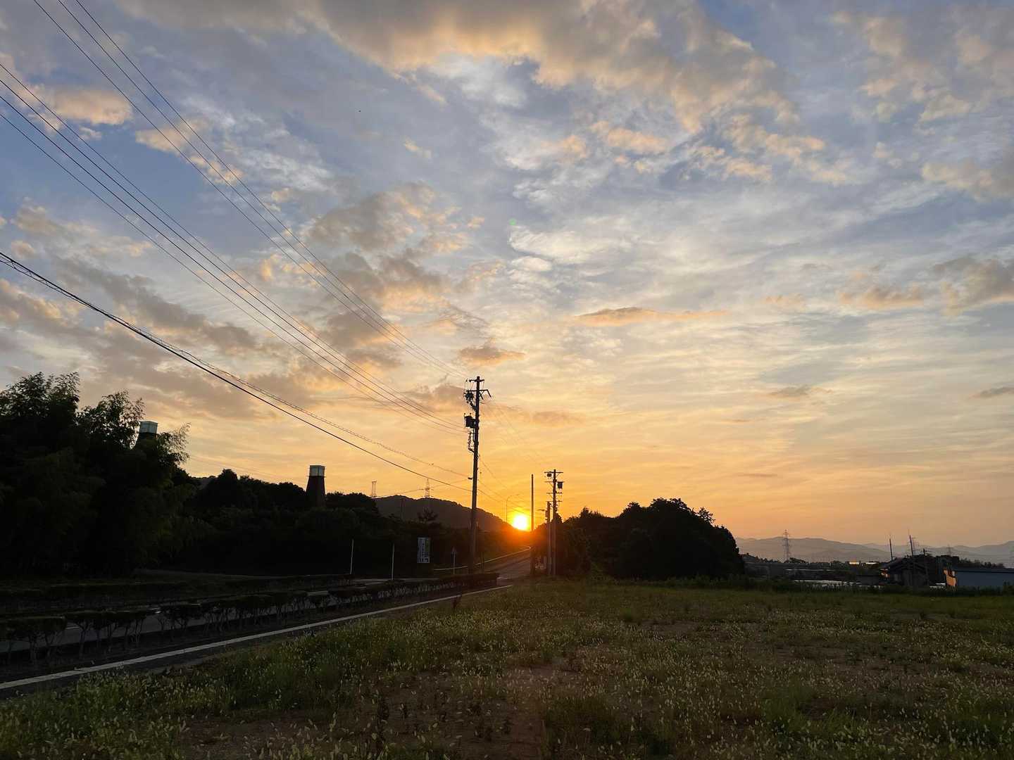 寝坊してご来光スタート。