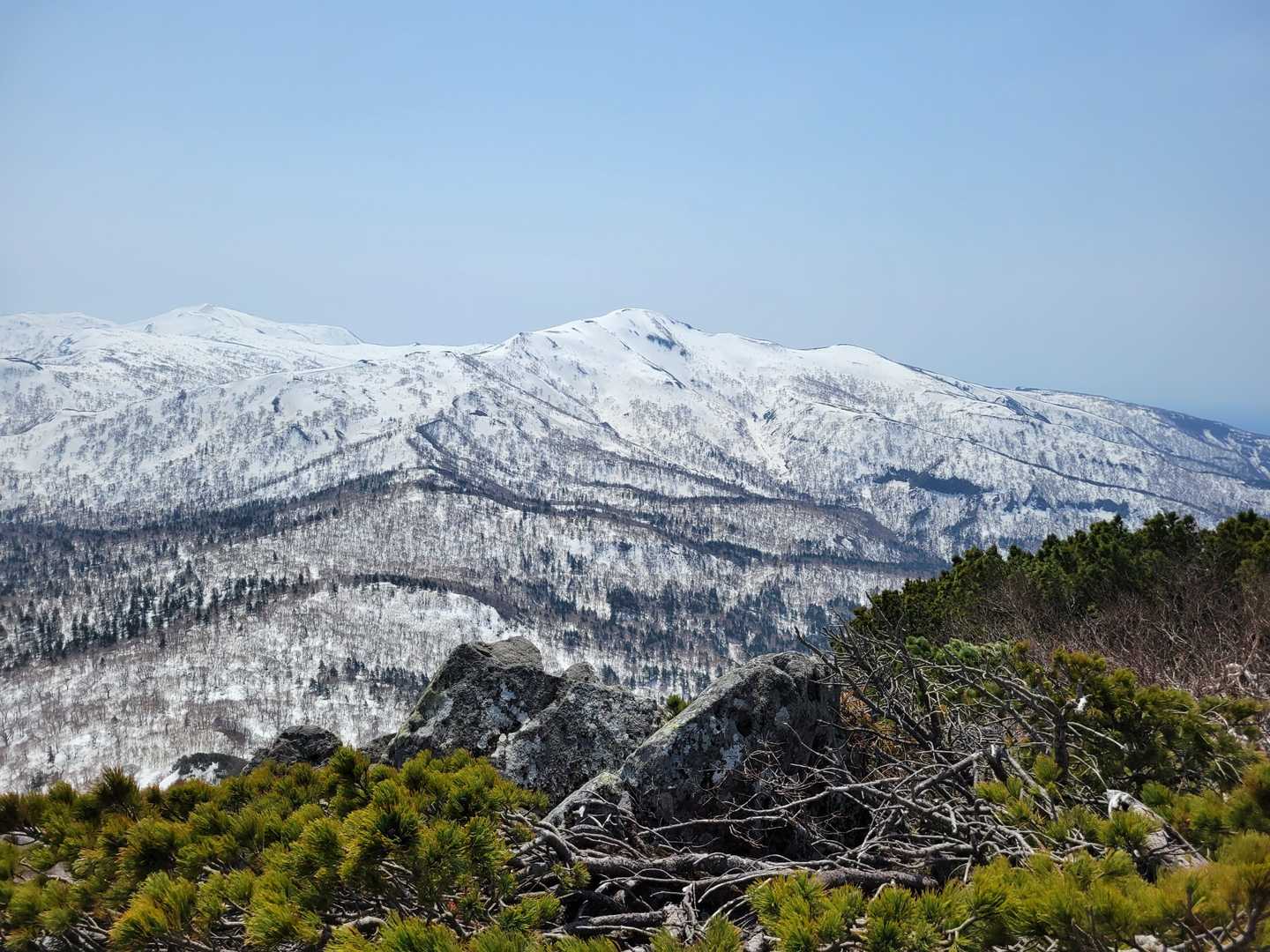 浜益岳と雄冬山🗻