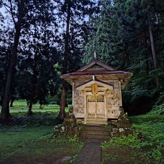 夏至の日の鳥坂神社
