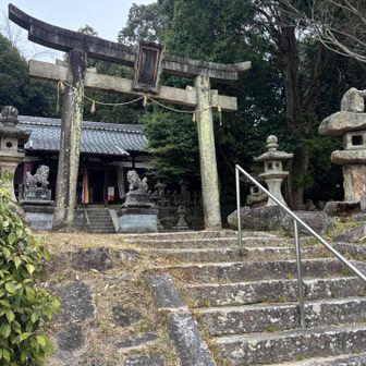 登山口横の住吉神社に、取りこぼしていた４つの山を回収して無事下山できた感謝の意を🙏