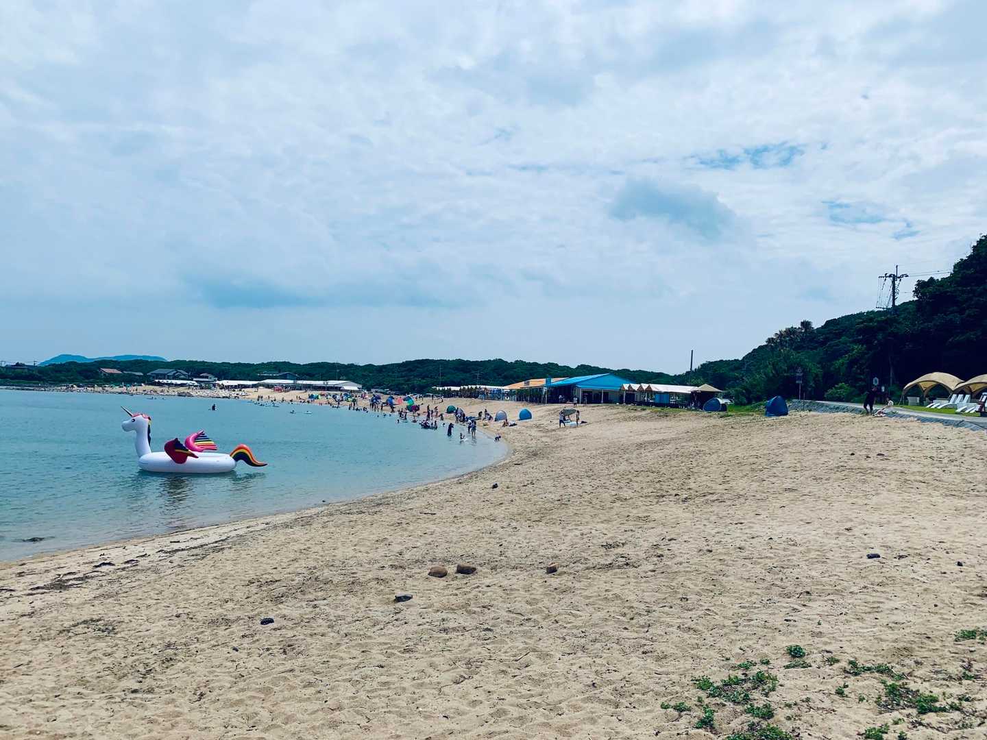 海水浴場は大賑わい！