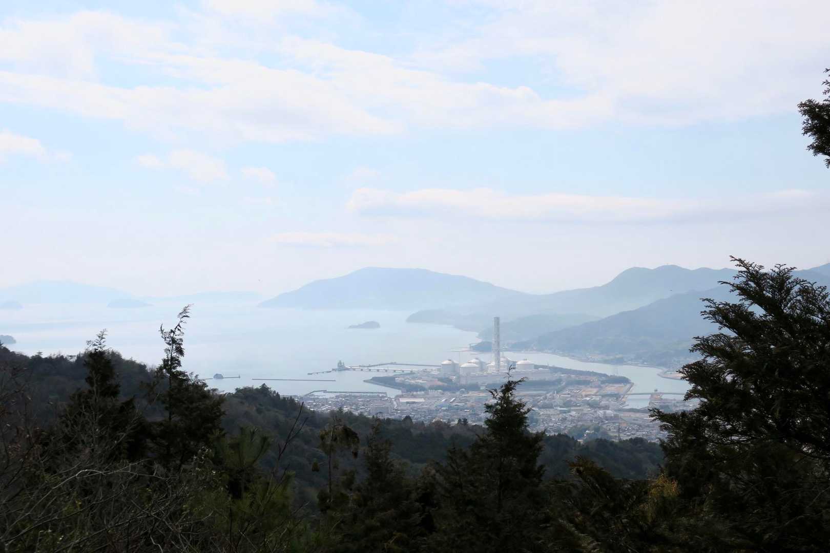 開けた所から柳井港、上関方面の展望👍