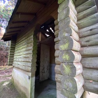 なんと‼️トイレマークないのに
キレイなトイレがありました
(和式＆ぽっとん)

せんさんのお役立ちポイント③