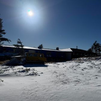 山小屋の宿舎棟。