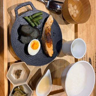朝食はお粥
腹持ちが心配でしたが、こちらも美味しかった