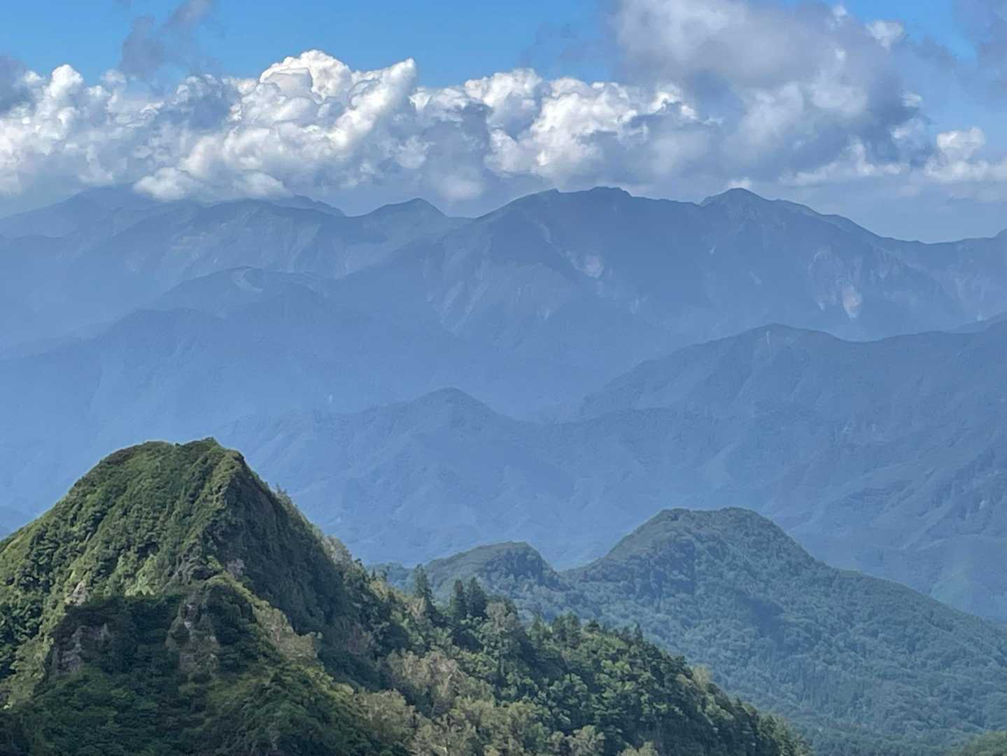 途中、目の前に谷川連峰の山々が😃