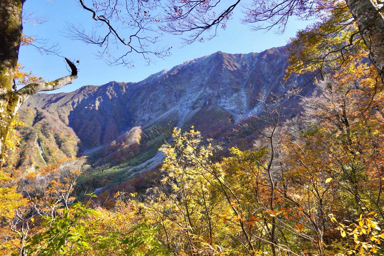 大山行者コース | 北壁と海を望む中国地方の最高峰。下山後は豪円湯院への写真