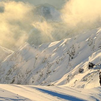 昨日登って来た西黒尾根、こうやって見るとすごいところ通って来ましたね。