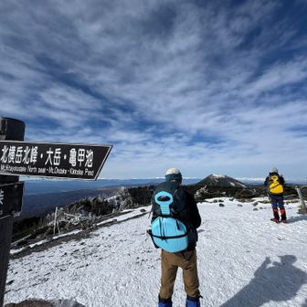 11:12  北横岳北峰に到着