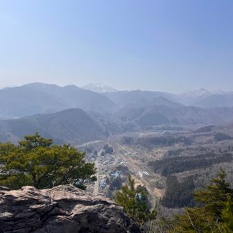 山頂より少し降ると絶景スポット