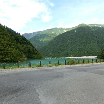 ダムを登りきりました💦
他の人はバスや乗合いタクシーで楽ちんそうでした…