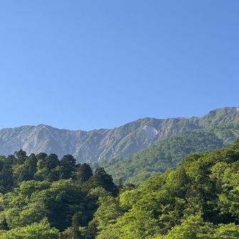 無事下山しました
駐車場はほぼ満車状態🈵
おそるべし大山⛰️