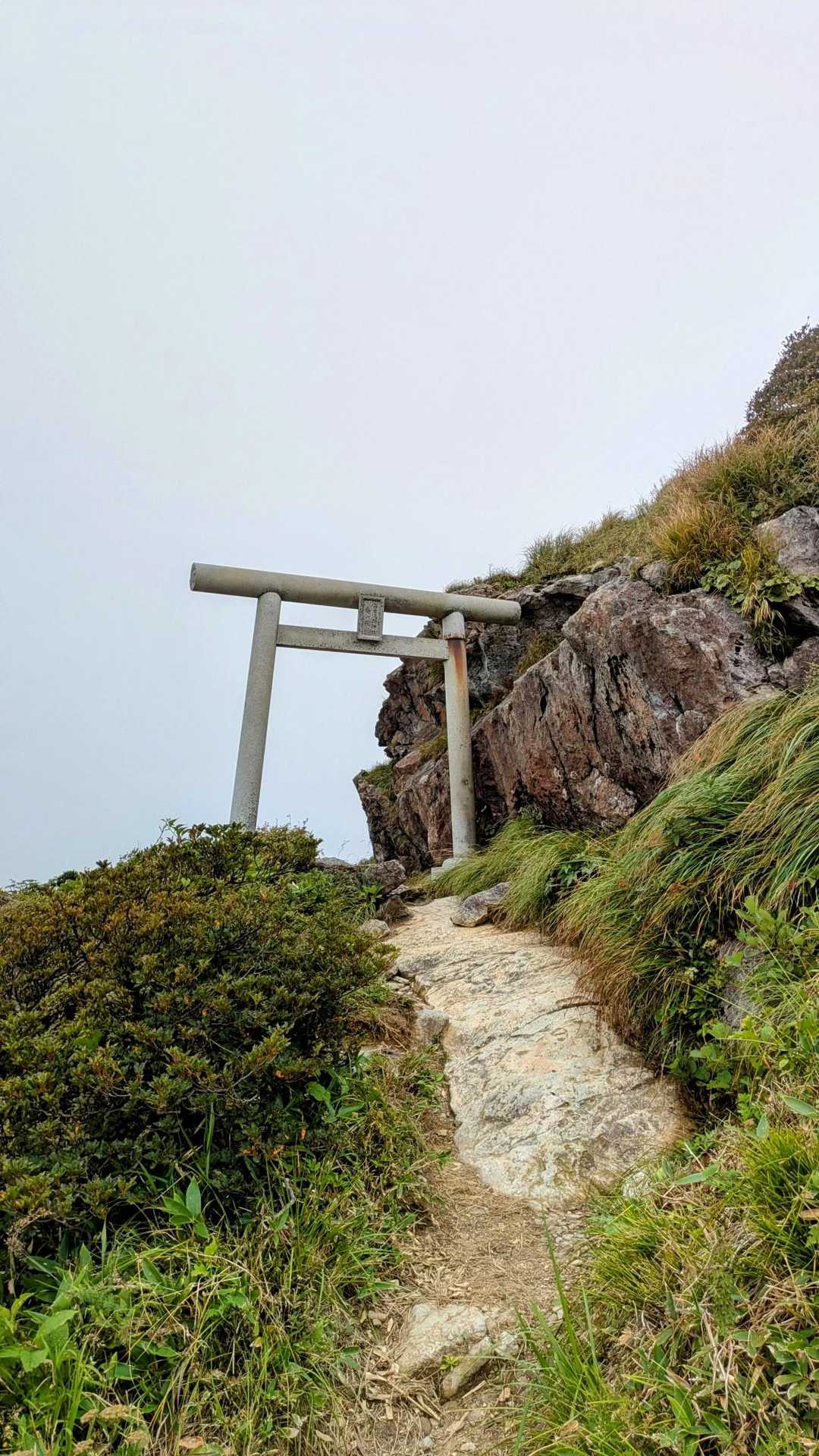 奥の院へ