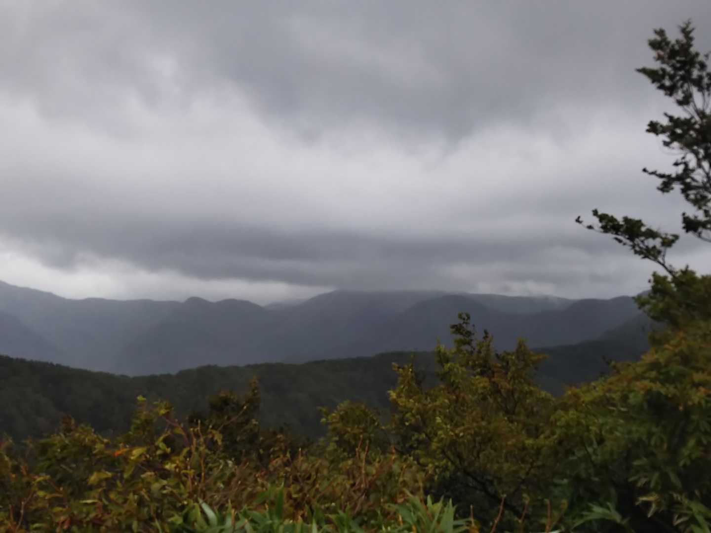 あっち経ヶ岳かな？また折りをみて行きます🤔