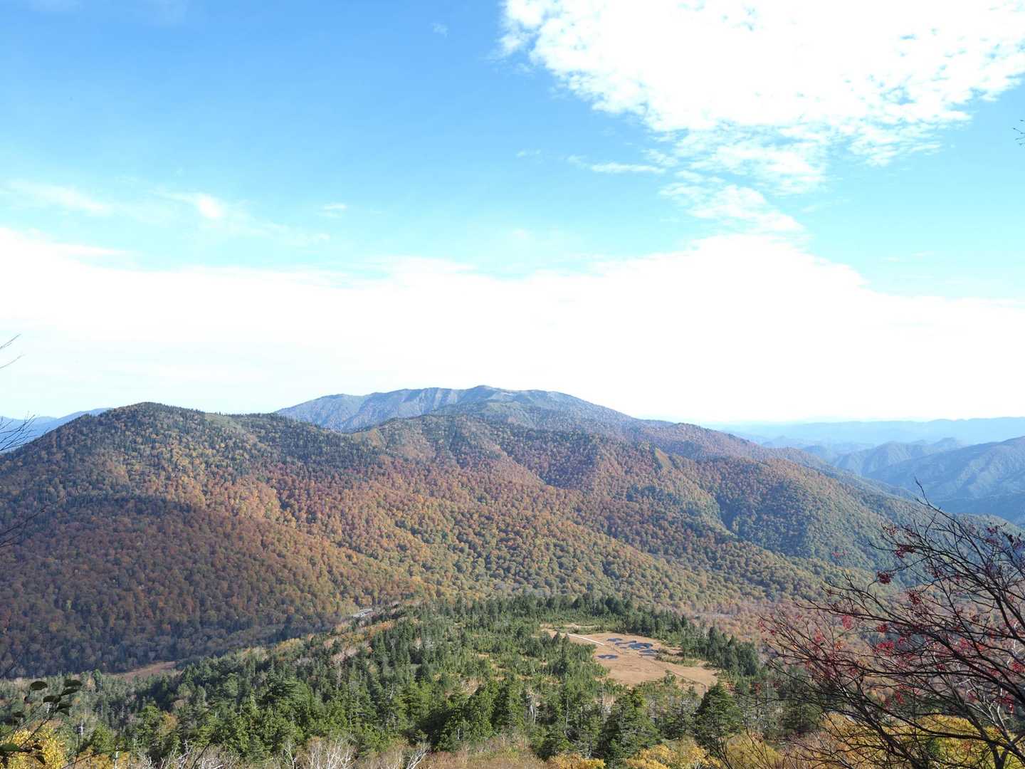 会津駒の雄大な山容