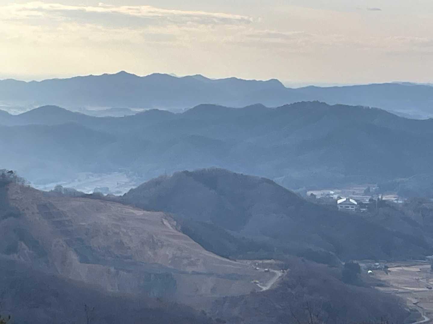 青入山頂より