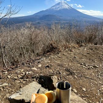 烏帽子岳に戻って休憩☕️