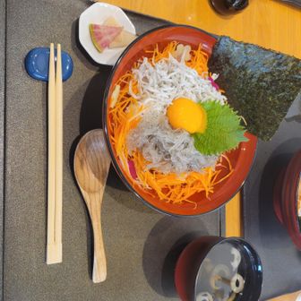 シラス丼うまみ。うまアゲ