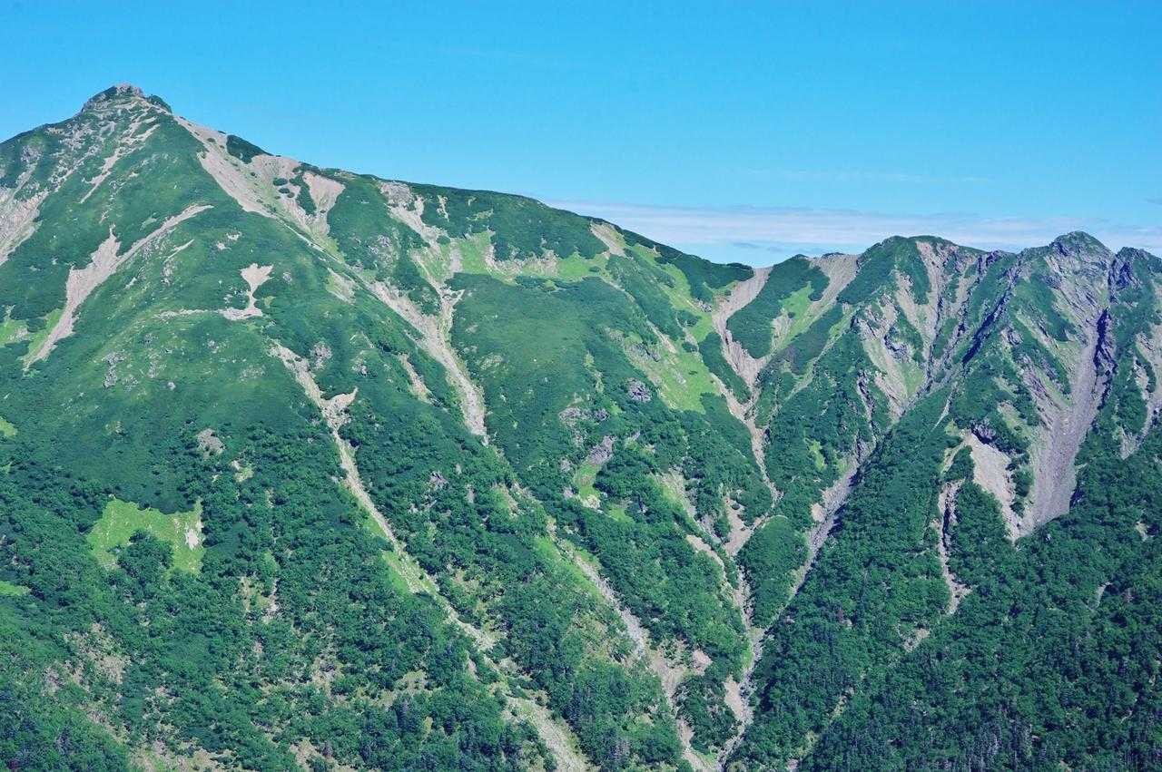 北側と南側では山の表情が違いますね