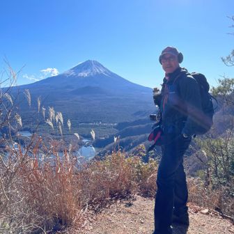 また歩いて行くと…