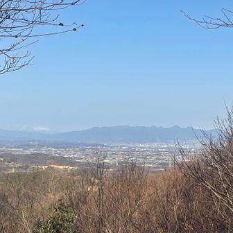 日光白根山方面👀

さて山頂から景色満喫したので高根山へ向かいます🐾