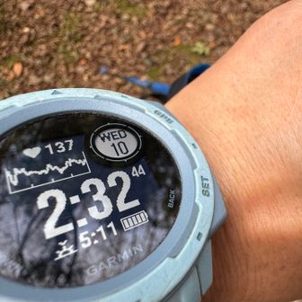 皿倉山まで7.7kmの標識
日没は17：08
うむむ