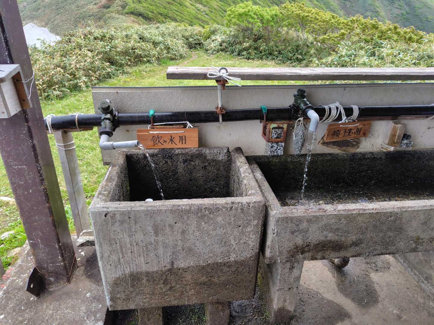 頼母木の水場。
冷蔵庫並にキンキンと冷え冷え🧊