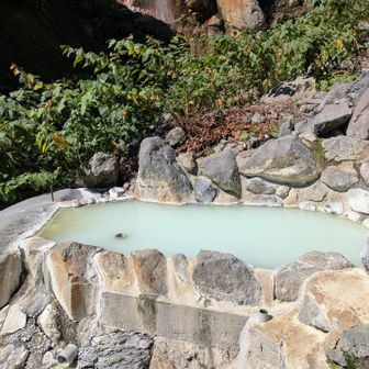 温泉！最高のロケーションやないかい。
