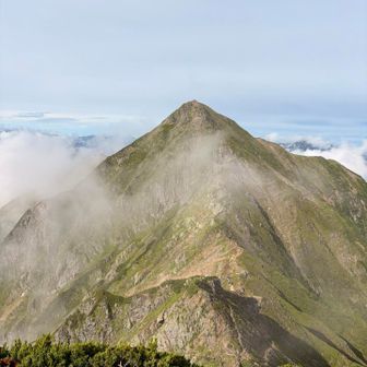 北峰から見た南峰