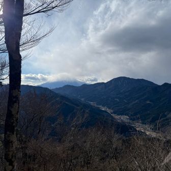 富士山はかくれんぼしちゃいました。