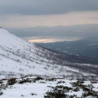 天気悪くなって来たけど田沢湖だけに日差し