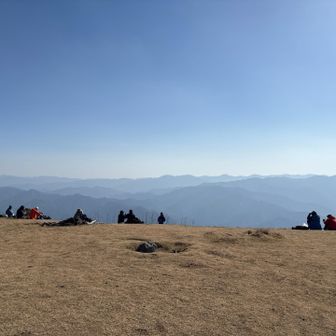 八丁平、ここ見晴らしが最高でたくさんの人が休憩してました。気持ち良すぎて寝転んでる人も数名😆