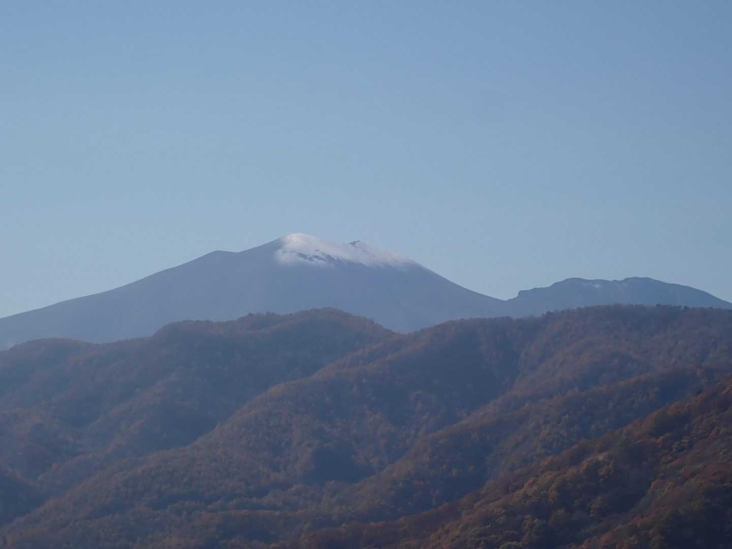 少しだけ白い浅間山！