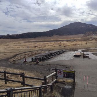 ところ変わって、草千里です。烏帽子岳に向かいます。