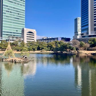 芝離宮は小さいので人も少なくgood