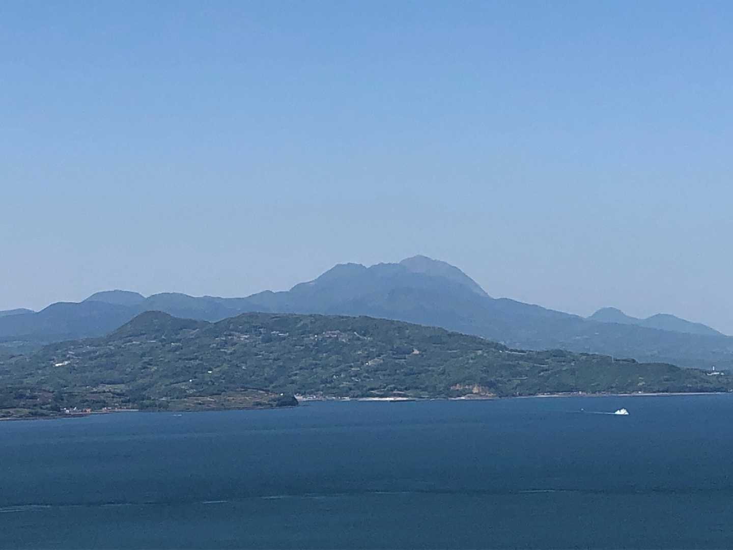 風景②。雲仙普賢岳をアップで。