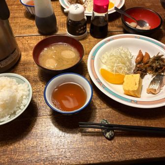 朝食。沢山歩く為にご飯は2杯。