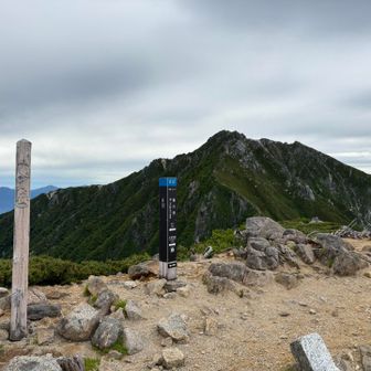 7:11 東川岳（2,671m）
ここも百高山