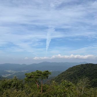山頂、着いたー🙌今日も、青空で最高！

頑張ったな〜思えるこの瞬間が1番好き✨

鬼ちゃんまた来まーす👹