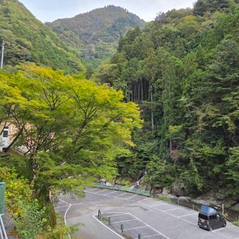 南国風良里から約1時間
べふ峡駐車場🅿️に6:25着
準備して6:40時計廻りにスタート🚶‍♂️💨