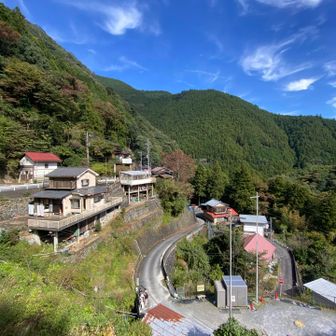 そして程よい感じの集落が