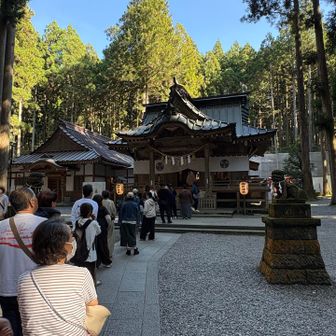 御岩神社
参拝者の行列