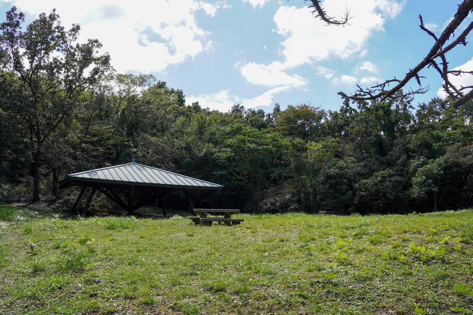 広々な尺岳平
お昼を楽しまれている方々も😊