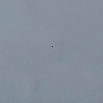 空の上にはヘリコプター🚁　アジア大会にご臨席された天皇皇后両陛下がモリコロパークにみえているので、警戒か報道か？ずっと飛んでました！