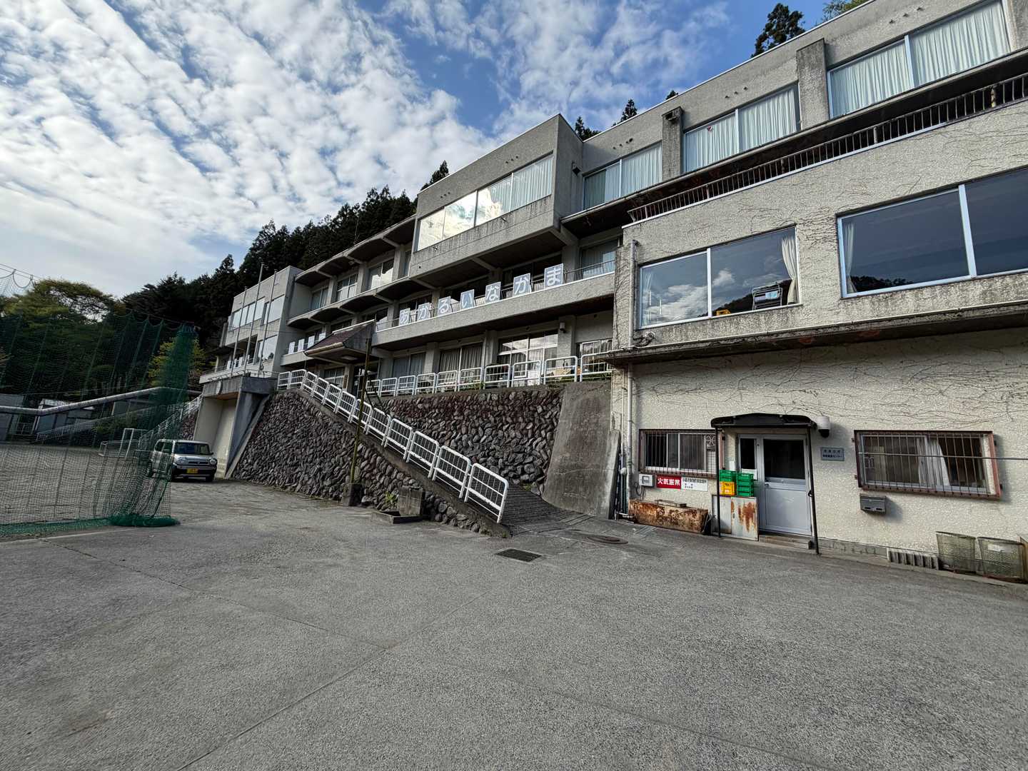 丹波山村立丹波小学校、何人児童がいるのかな？

帰宅後、確認すると、明治8年開校なので設立150年を超える学校、今児童数は6学年合計で18名だそうです