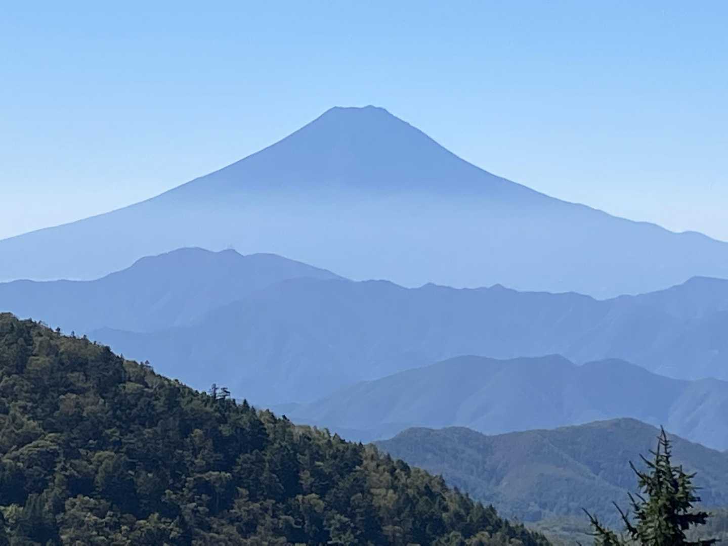 途中の登山道からの富士山