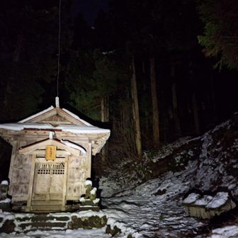 今朝もバリバリに凍ってる鳥坂神社