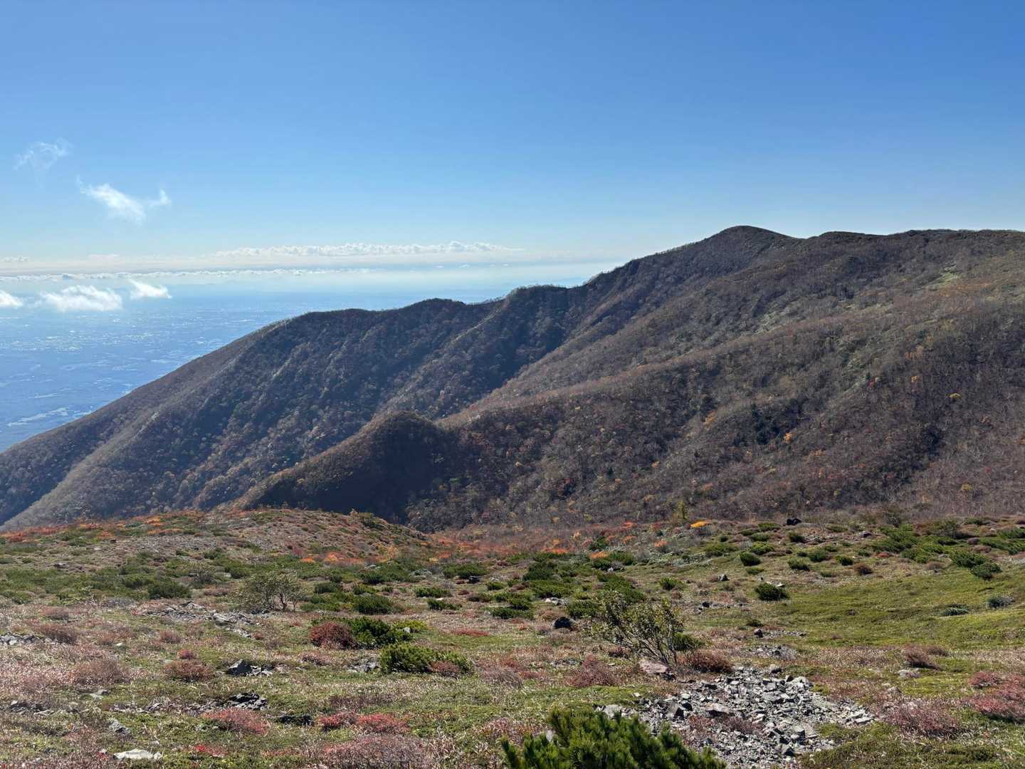 ロープウェイでラクラク山頂へ！絶景の日本百名山・那須茶臼岳の写真