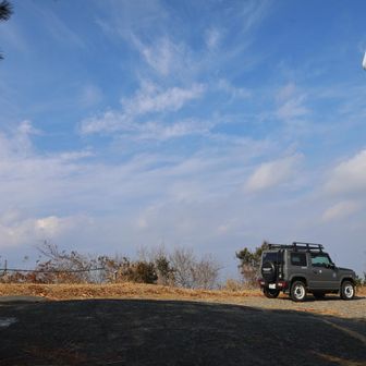 山頂まで車で来ました。