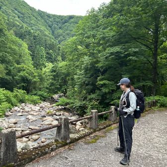 なんとか日帰りで下山できました⭐️
脚は痛いし全身汗だく、お腹ペコペコ💦

めちゃくちゃハードな山行でしたが達成感でいっぱい👍

飯豊山はしばらく、も〜いいで〜🤣

（๑⃙⃘ˊ꒳​ˋ๑⃙⃘）ᵗᑋᵃᐢᵏ ᵞᵒᵘ ¨̮